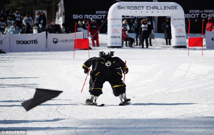 Turnamen Ski Khusus Robot Pertama Di Dunia Ada Di Korea