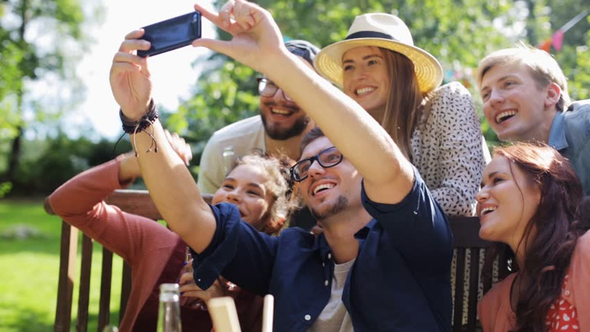 Bingung Memilih Smartphone Dengan Kamera Yang Bagus Untuk Selfie? Tips Berikut Bisa Diikuti