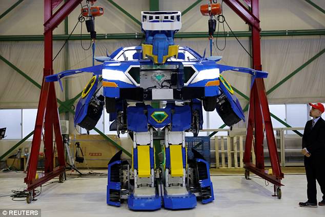 Bukan Fiksi Lagi, Kini Robot Transformer Sudah Hadir di Jepang