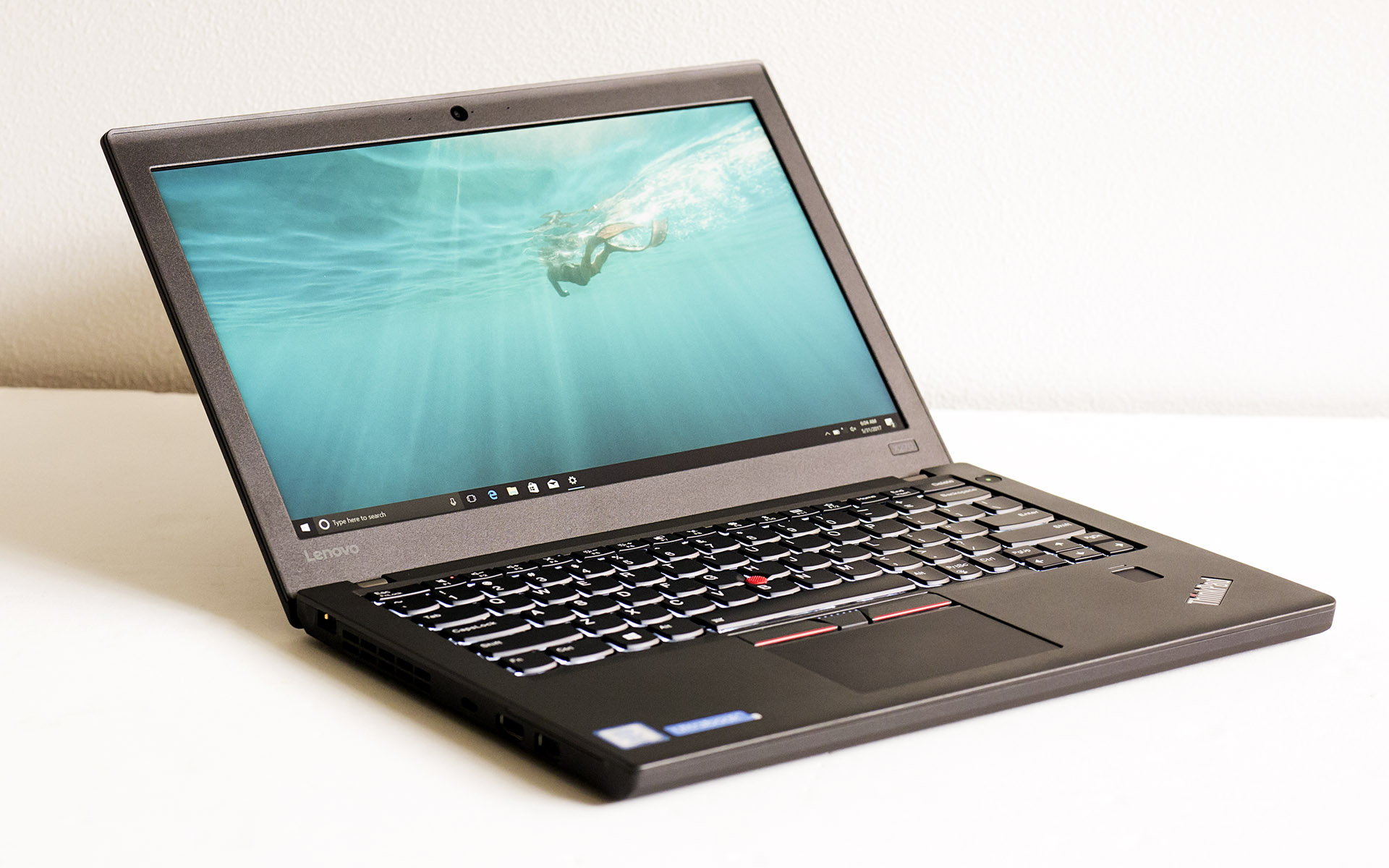 7 Laptop dengan Kapasitas Baterai Besar dan Tahan Lama