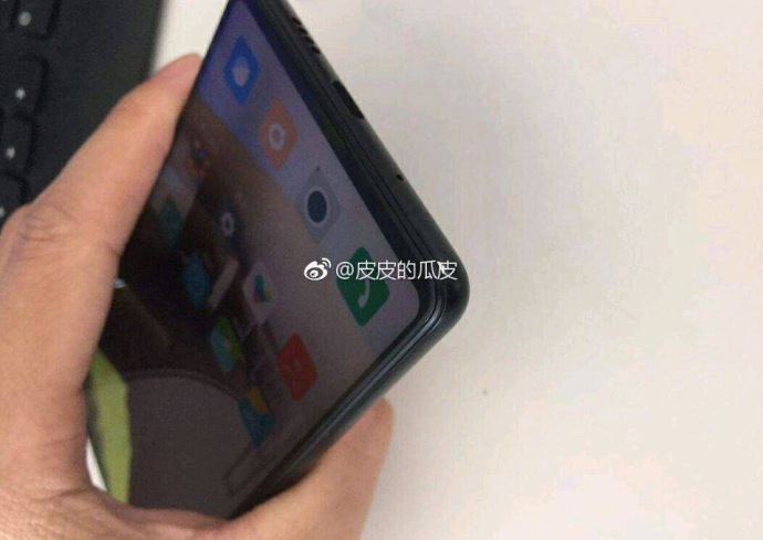 Muncul Dugaan Foto Xiaomi Mi Mix 3 dengan Desain Baru