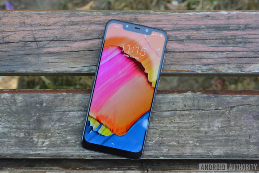 Download Wallpaper Keren dan Launcher Xiaomi Pocophone F1 Disini