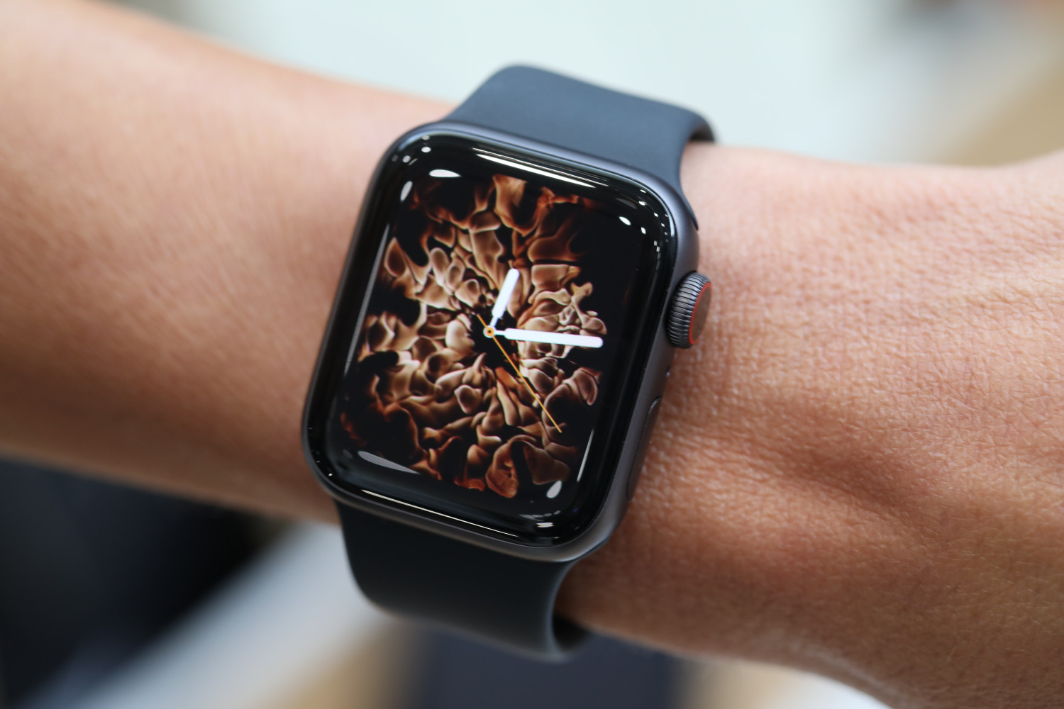 Smartwatch Apple Watch Series 4: Spesifikasi, Fitur dan Harga